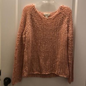 Women’s pull over loose stitch sweater